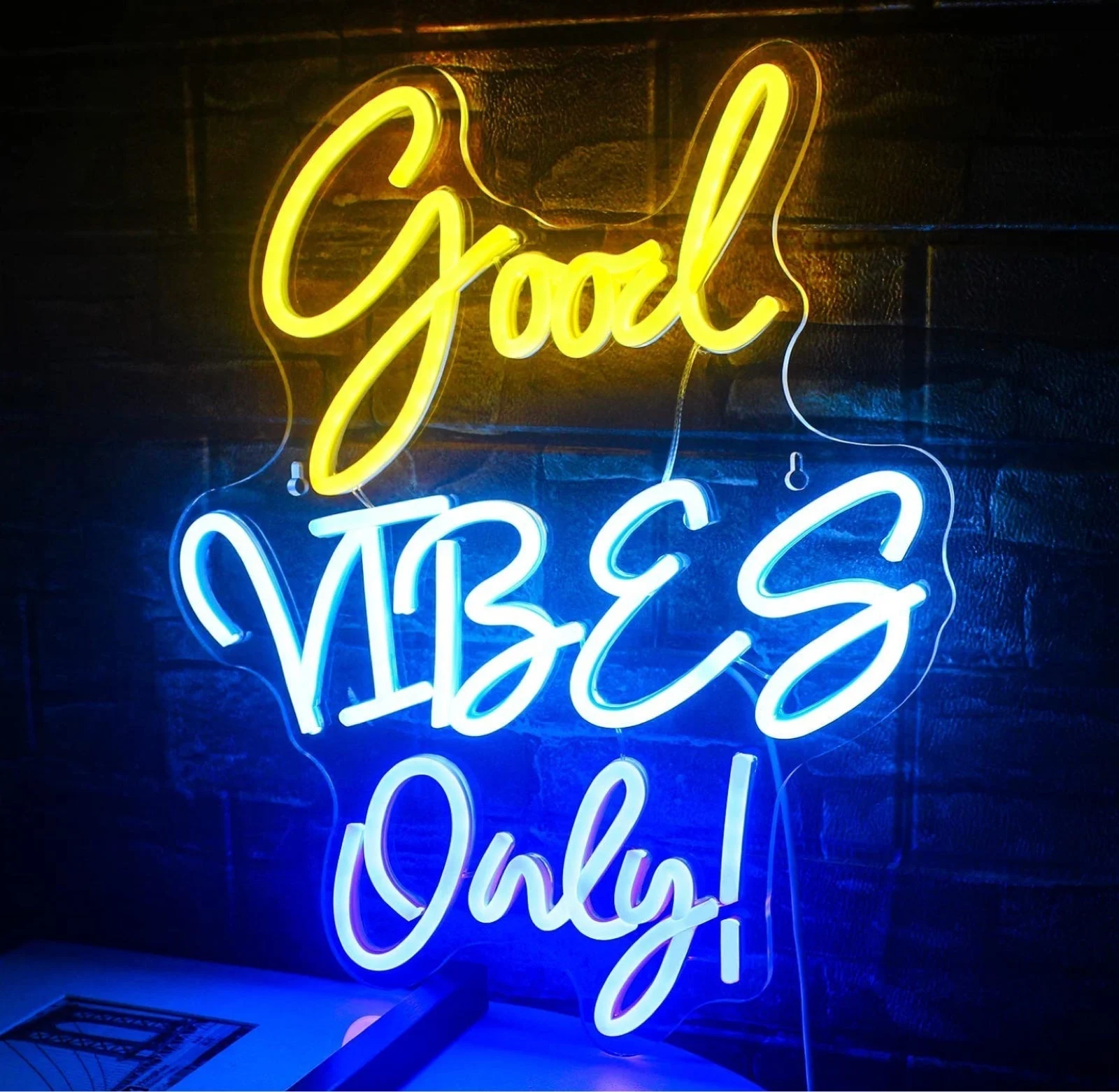 LuckyNeon LED Neon Sign, Good Vibes Only